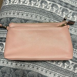 Stunning wristlet